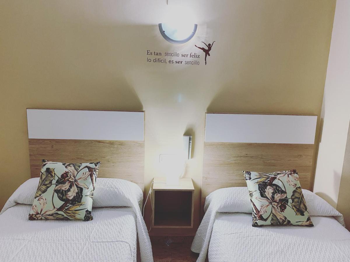 Hotel Valldigna Tavernes de Valldigna Bagian luar foto